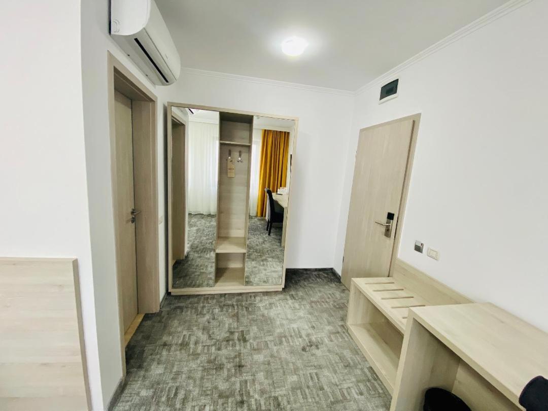 Hotel Bliss Ρόμαν Εξωτερικό φωτογραφία
